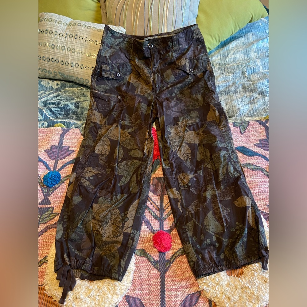Anthropologie Camo Cargo Pants Size 30